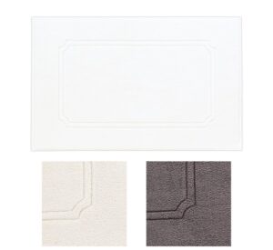 The Premiere Bathmat is a high density towel mat from Japan with antimicrobial properties, absorbing moisture rapidly. 100 % cotton.