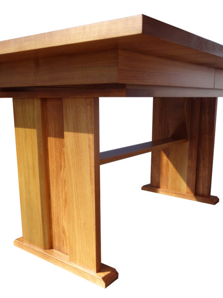 Vancouver Trestle Dining Table - frame detail