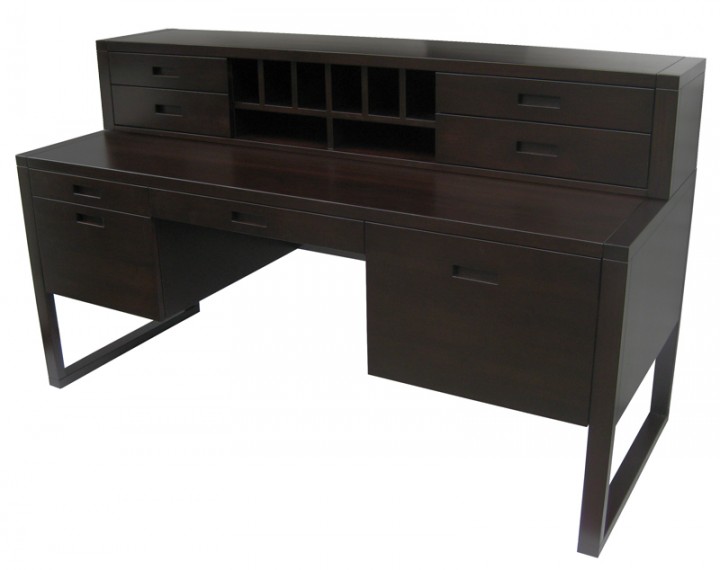 Tangent Desk with gallery